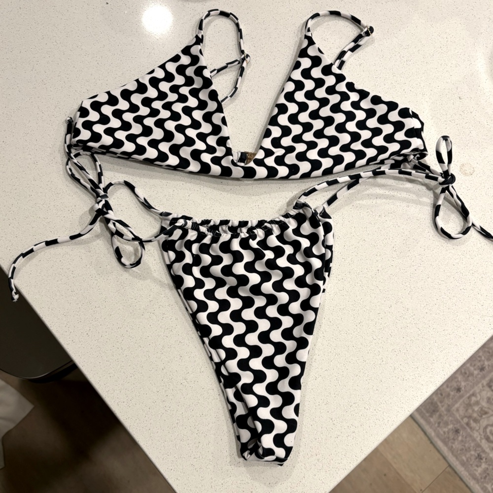 Skatie Dogtown Bikini (Top and Bottom)